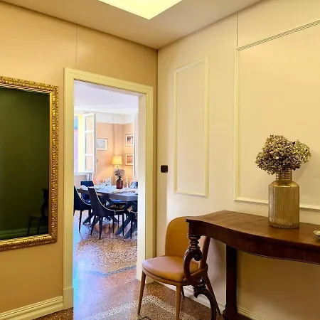 Apartmán Volto Santo - Sacred - Piazza Maggiore *