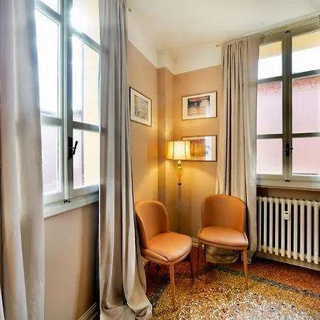 Volto Santo - Sacred Apartment Bologna